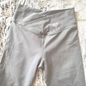 Custom Made V-Cut Leggings Light Grey Size Small